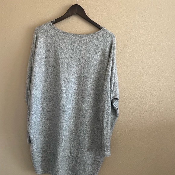 🆕Dolman sleeve heather gray tunic top - Picture 4 of 5